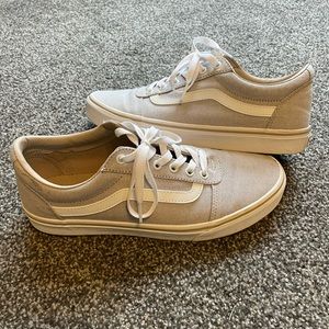Size 11 women’s Vans
